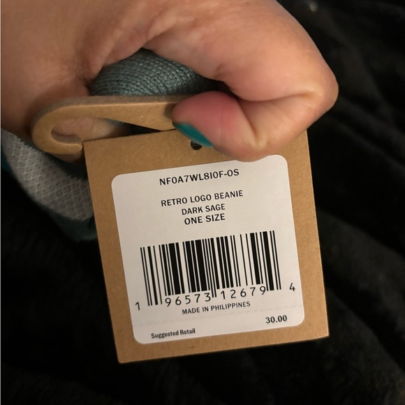 NWT The North Face Retro Logo Beanie - Picture 5 of 8